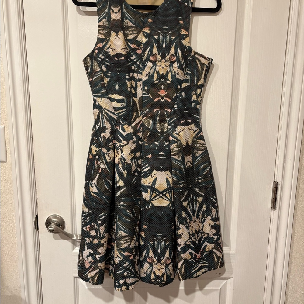 H&M Dark Green and Cream Patterned Mini Dress